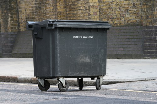 Illustration of accessible commercial waste services in Bermondsey